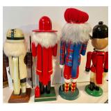 4 Nutcrackers