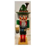 3 Nutcrackers