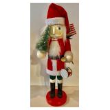 3 Nutcrackers