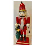 4 Nutcrackers