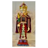 4 Nifty Nutcrackers