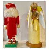 2 Excellent Erzgebirge Nutcrackers