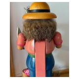 Neat Nutcracker