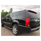 2008 Cadillac Escalade ESV - FULLY LOADED
