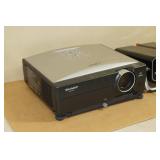 2 Video Projectors