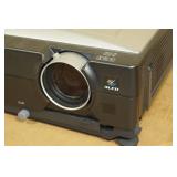 2 Video Projectors