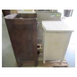 WHOLESALE MIXED PALLET OF MISCELLANEOUS SMALL VANITY CABINETS!
