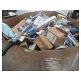 WHOLESALE MIXED PALLET OF MISCELLANEOUS TOOLS, BUILDING MATERIALS HOME DECOR AND MORE!