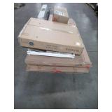 WHOLESALE MIXED PALLET OFSCREEN/ENTRY DOORS AND HOME DECOR!