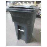 Toter 64 Gal. Greenstone Trash Can with Wheels and Attached Lid - Missing Wheel Cap or "C" Clip for Wheel.