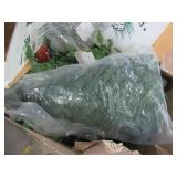 WHOLESALE MIXED PALLET OF MISCELLANEOUS CHRISTMAS AND FALL DECORATIONS!