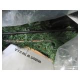 WHOLESALE MIXED PALLET OF MISCELLANEOUS CHRISTMAS AND FALL DECORATIONS!