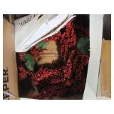 WHOLESALE MIXED PALLET OF MISCELLANEOUS CHRISTMAS AND FALL DECORATIONS!