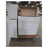 WHOLESALE MIXED PALLET OF MISCELLANEOUS KITCHEN CABINETS IN WHITE!