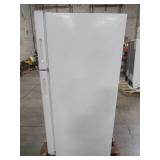 Hotpoint 15.6 cu. ft. Top Freezer Refrigerator in White HPS16BTNLWW