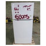 Frigidaire 18.3-cu ft Top-Freezer Refrigerator (White) FFTR1835VW