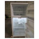 Frigidaire 18.3-cu ft Top-Freezer Refrigerator (White) FFTR1835VW