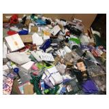 Pallet of assorted housewares, home decor (review all pictures)