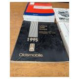 Lot of (6) 1992 Chevrolet & 1991 Oldsmobile Service Manuals