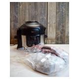 Ninja - Foodi® 11-in-1 6.5-qt Pro Pressure Cooker + Air Fryer with Stainless finish, FD302 - Stainless Steel (minor Scratch on top)