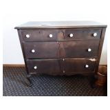 Vintage 4-Drawer Dresser On Casters 20x39x36