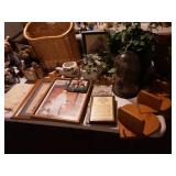 Contents On Table Top: Boyd
