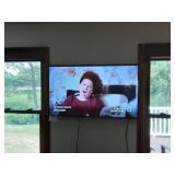 46" Samsung TV With Remote