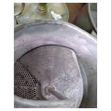 large lot of vintage items (include...