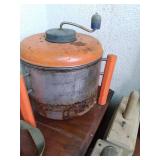 large lot of vintage items (include...