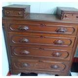 4 drawer vintage dresser with 2 sma...