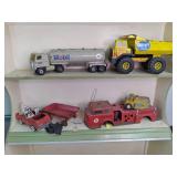Vintage toy trucks includes Tonka m...