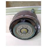 vintage compass with cover see phot...