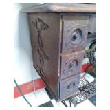 vintage singer sewing machine with ...
