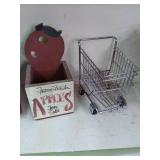 large lot of vintage items in tote...