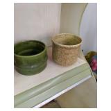 large lot of vintage items in tote...