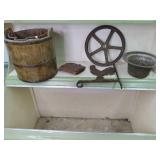 Vintage bucket, and other cat iron ...