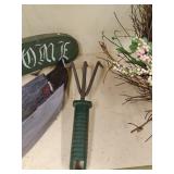 large lot of home decor items *Fish...