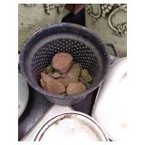 2 large outdoor planter, 2 vintage ...