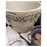 2 large outdoor planter, 2 vintage ...
