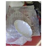 Large lot of kitchen items...