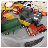Large lot of Vintage Metal Tonka tr...
