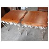 Set of 2 End/side tables with a pai...