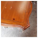 Set of 2 End/side tables with a pai...