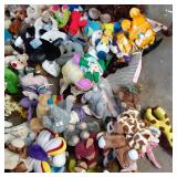 Large variety lot of stuffed toys i...