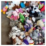 Large variety lot of stuffed toys i...