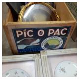 Vintage Medford Pears Pic o Pac woo...