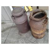 Lot of 2 heavy duty metal vintage m...