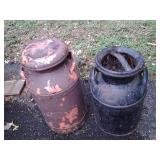 Lot of 2 heavy duty metal vintage m...