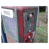 Antique Heavy Duty Metal Short Gas pump Approximate measurements: 20.5x57x17.5"  *functionality is unknown*