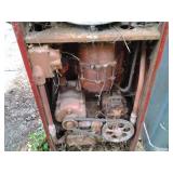 Antique Heavy Duty Metal Short Gas pump Approximate measurements: 20.5x57x17.5"  *functionality is unknown*